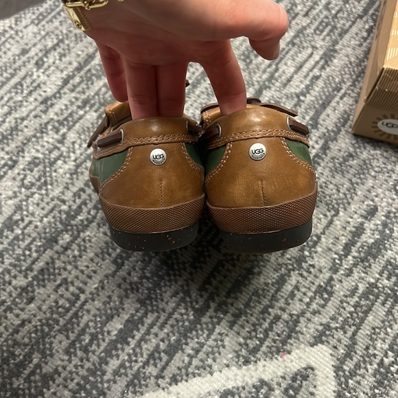 Ugg Ashdale shoes - Picture 5 of 5